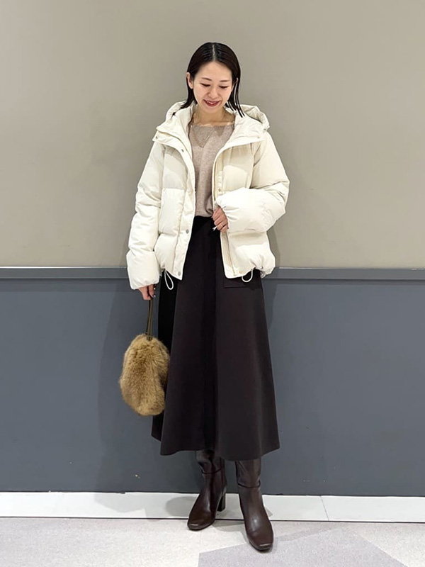 あたたかく軽い中綿ブルゾンで冬コーデをパッと明るく | 冬服 レディース
