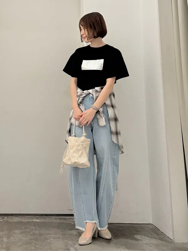 技ありデザインTシャツ&デニムで定番カジュアルを刷新 | 20度 服装